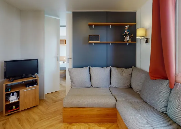 Mobil Avec Clim La بيت للعطل