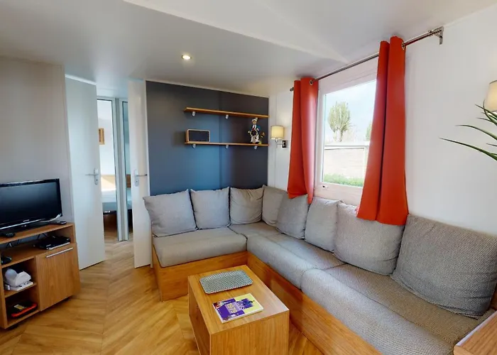 Holiday home Mobil Avec Clim La La Paree Preneau